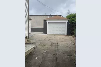 221 Middle St, New Bedford, MA 02740 - Photo 33