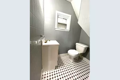 221 Middle St, New Bedford, MA 02740 - Photo 11