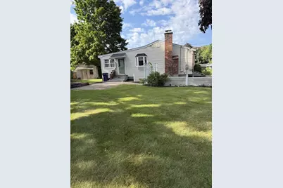 7 Hemlock Dr, Medway, MA 02053 - Photo 3
