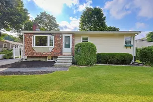 7 Hemlock Dr, Medway, MA 02053 - Photo 1