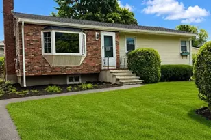 7 Hemlock Dr, Medway, MA 02053 - Photo 1