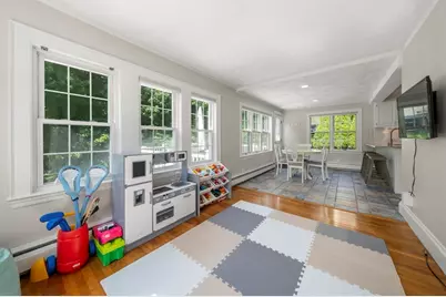 28 Parkway Road, Medford, MA 02155 - Photo 17