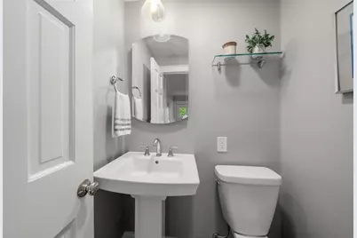 28 Parkway Road, Medford, MA 02155 - Photo 19