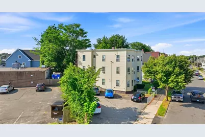 109 Grover St, Springfield, MA 01104 - Photo 9
