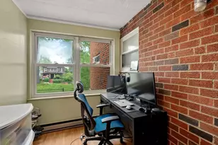 14 Commonwealth Ct, Boston, MA 02135 - Photo 5