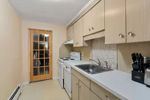14 Commonwealth Ct, Boston, MA 02135 - Photo 7