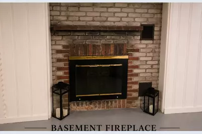 70 Berwick Pl, Norwood, MA 02062 - Photo 35