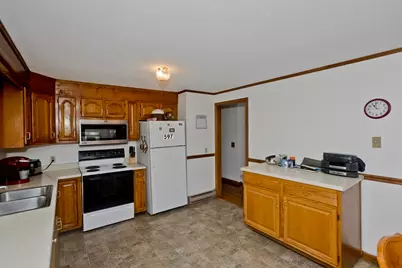 597 Amherst Rd, Granby, MA 01033 - Photo 7