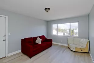 239 Glasgow St, Fall River, MA 02721 - Photo 9