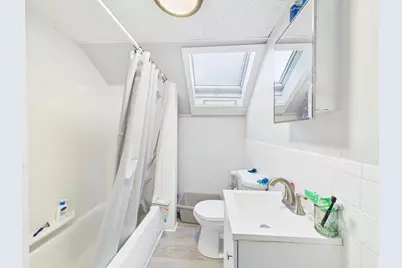 826 County St, New Bedford, MA 02740 - Photo 3