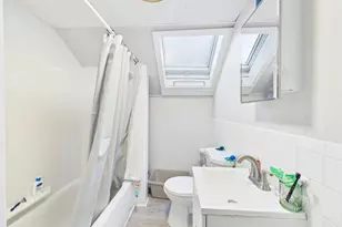 826 County St, New Bedford, MA 02740 - Photo 3