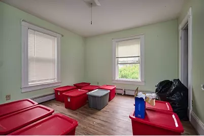135 School St, Greenfield, MA 01301 - Photo 15