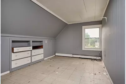 135 School St, Greenfield, MA 01301 - Photo 21