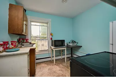 135 School St, Greenfield, MA 01301 - Photo 17