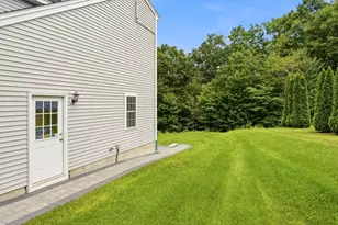 147 Roosevelt St, Fitchburg, MA 01420 - Photo 35