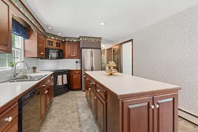 28 Pine Street, South Hadley, MA 01075 - Photo 5