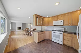 159 Mountainview Rd, East Longmeadow, MA 01028 - Photo 11