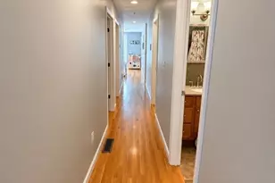 571 Freeport St, Boston, MA 02122 - Photo 15