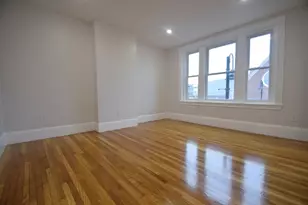 31 Harvard St, Brookline, MA 02445 - Photo 5