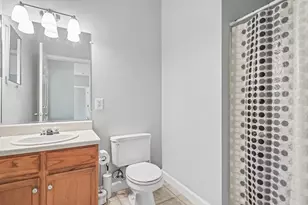 19 Hampshire Rd, Methuen, MA 01844 - Photo 13