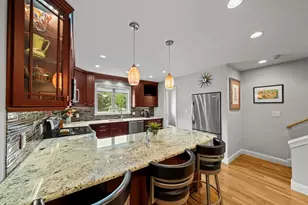 703 Sherwood Forest Ln, Saugus, MA 01906 - Photo 7