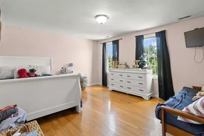 413 Huttleston Ave, Fairhaven, MA 02719 - Photo 17
