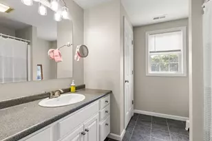 413 Huttleston Ave, Fairhaven, MA 02719 - Photo 15