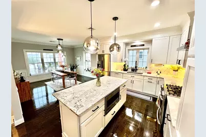 259 Oakwood Ave, Revere, MA 02151 - Photo 9