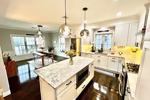 259 Oakwood Ave, Revere, MA 02151 - Photo 9