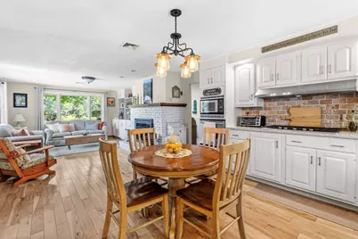 6 W Park Dr, Easthampton, MA 01027 - Photo 9