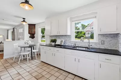 8 Bossi Ave, Randolph, MA 02368 - Photo 7
