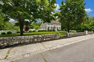 10 Stoneybrook Dr, Bridgewater, MA 02324 - Photo 3
