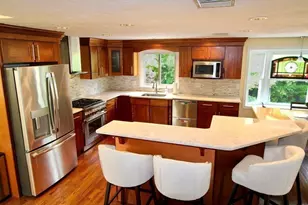 10 Stoneybrook Dr, Bridgewater, MA 02324 - Photo 3