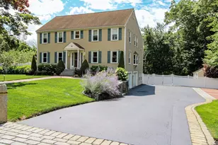 10 Stoneybrook Dr, Bridgewater, MA 02324 - Photo 1