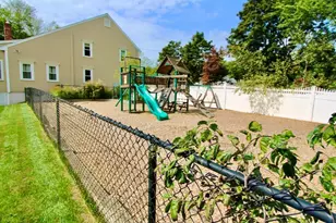 10 Stoneybrook Dr, Bridgewater, MA 02324 - Photo 41
