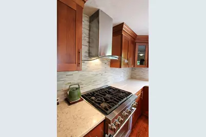 10 Stoneybrook Drive, Bridgewater, MA 02324 - Photo 5