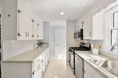 7 Bradford Court, Marblehead, MA 01945 - Photo 5