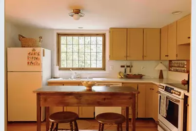 636 Bernardston Rd, Greenfield, MA 01301 - Photo 19