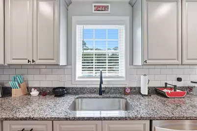 32 Nelson St, Warren, MA 01083 - Photo 5