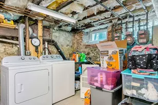 176 Bowen St, Boston, MA 02127 - Photo 17