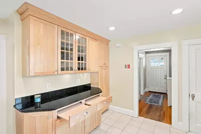 391 Lynnfield Street, Lynn, MA 01904 - Photo 9