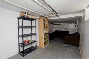 34 E School St, West Springfield, MA 01089 - Photo 7