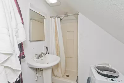34 E.School St, West Springfield, MA 01089 - Photo 23