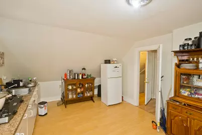 34 E.School St, West Springfield, MA 01089 - Photo 19