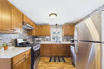 21 Golf St, Fairhaven, MA 02719 - Photo 5