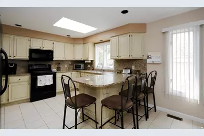 12 Amanda Rd, Freetown, MA 02702 - Photo 7