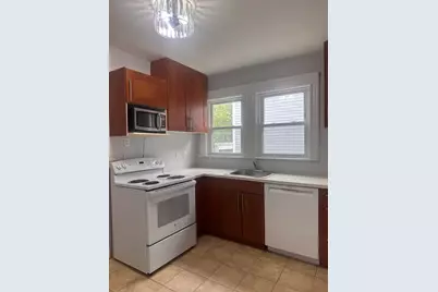 84 Lawton St. #1, Brookline, MA 02446 - Photo 9