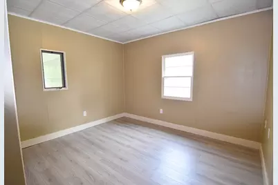 55 Pike St, Athol, MA 01331 - Photo 13
