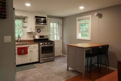 295 Oak St, Halifax, MA 02338 - Photo 9