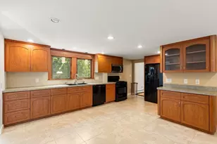 67 Maple St, Wenham, MA 01984 - Photo 9